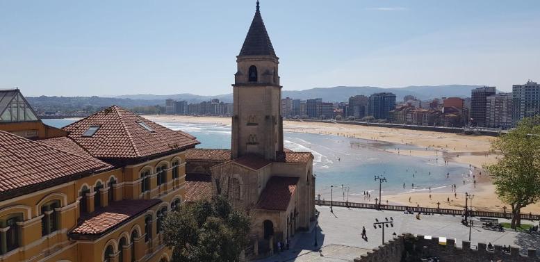 Atico En Cimadevilla Mirando Al Mar กิฮอน ภายนอก รูปภาพ